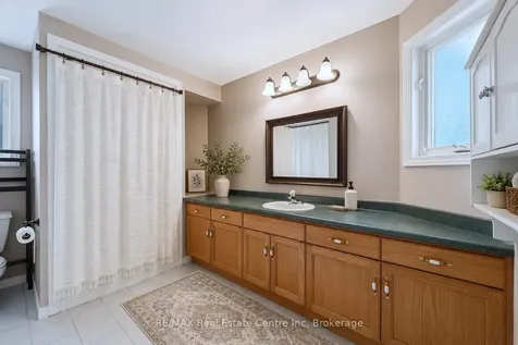 17 Gibbs Crescent Guelph ON N1G 5B6