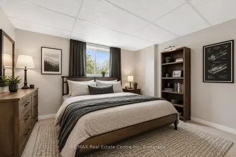 17 Gibbs Crescent Guelph ON N1G 5B6