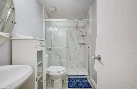 35 Camrose Court Kitchener ON N2M 5J3