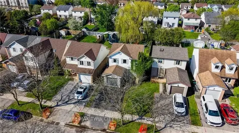 35 Camrose Court Kitchener ON N2M 5J3
