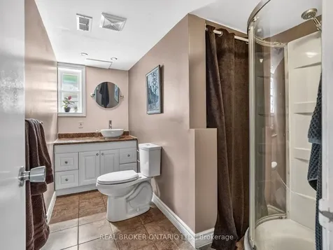 21 Hilda Street St. Catharines ON L2S 1Z7