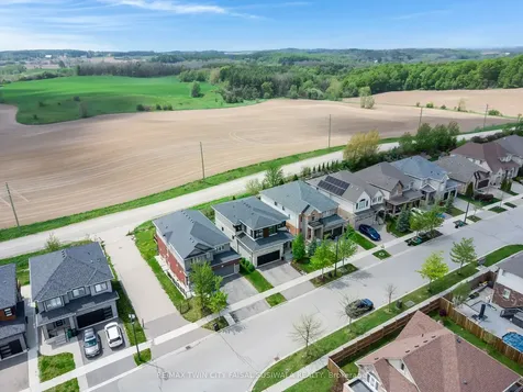 795 Autumn Willow Drive Waterloo ON N2V 0C3