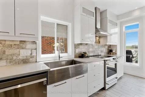 795 Autumn Willow Drive Waterloo ON N2V 0C3