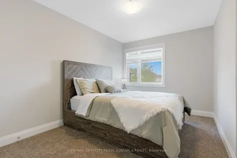 795 Autumn Willow Drive Waterloo ON N2V 0C3