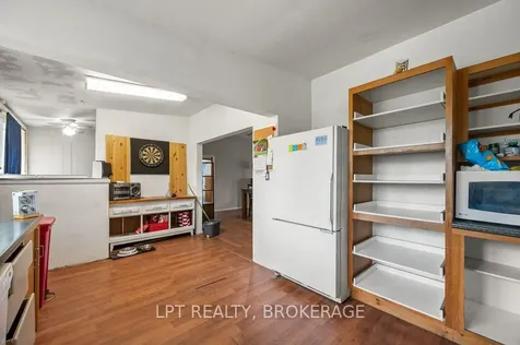 3 Holland Crescent Kingston ON K7M 2V7