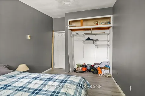 3 Holland Crescent Kingston ON K7M 2V7