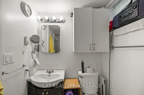 3 Holland Crescent Kingston ON K7M 2V7