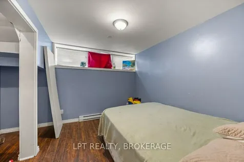 3 Holland Crescent Kingston ON K7M 2V7