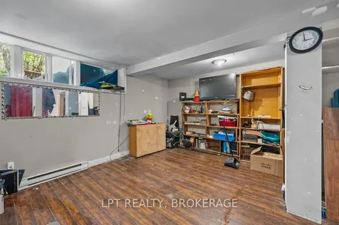 3 Holland Crescent Kingston ON K7M 2V7