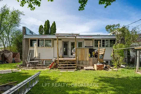 3 Holland Crescent Kingston ON K7M 2V7