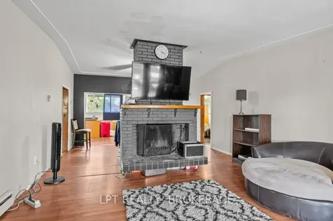 3 Holland Crescent Kingston ON K7M 2V7
