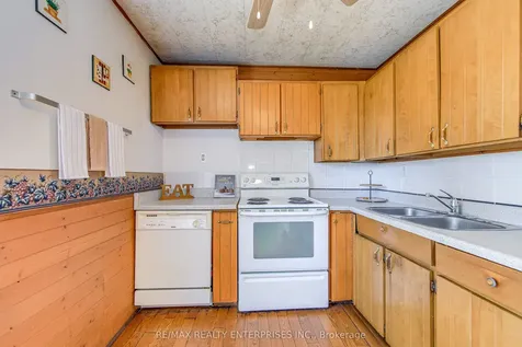 269 East 26th Street Hamilton ON L8V 3C9