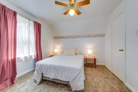 269 East 26th Street Hamilton ON L8V 3C9