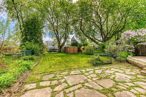 269 East 26th Street Hamilton ON L8V 3C9