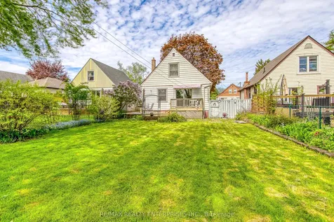 269 East 26th Street Hamilton ON L8V 3C9