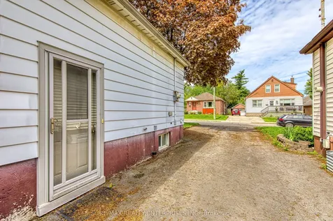 269 East 26th Street Hamilton ON L8V 3C9