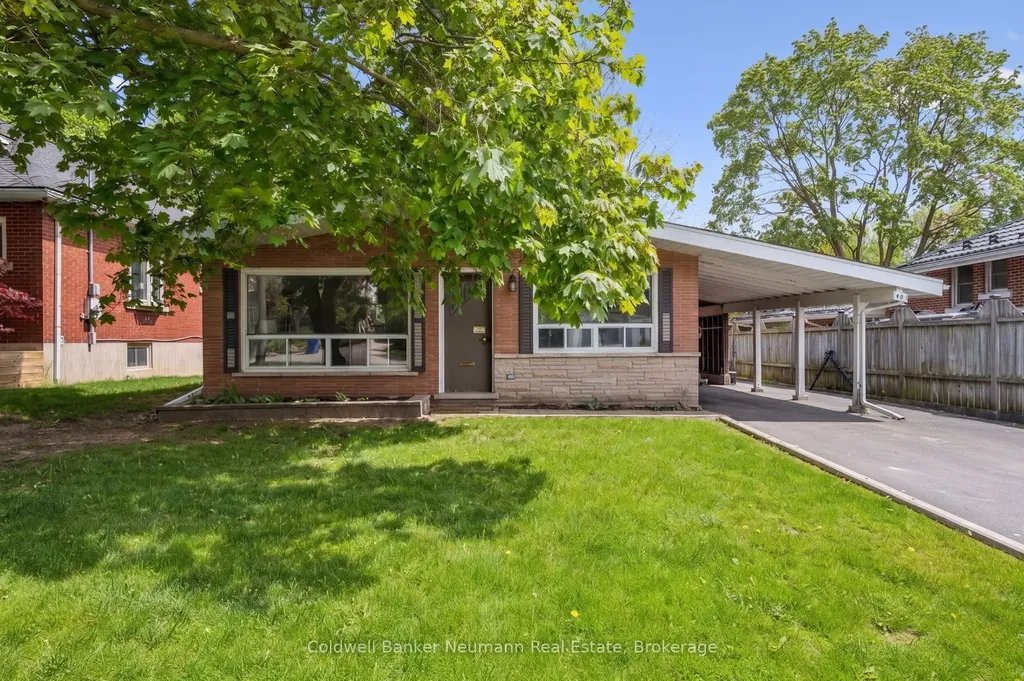 40 Fairview Boulevard Guelph ON N1G 1H4