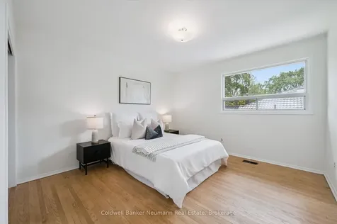 40 Fairview Boulevard Guelph ON N1G 1H4