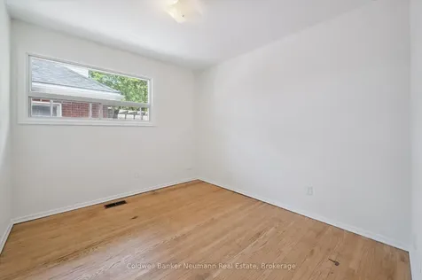 40 Fairview Boulevard Guelph ON N1G 1H4