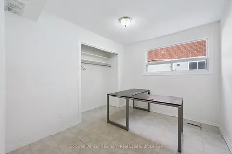 40 Fairview Boulevard Guelph ON N1G 1H4