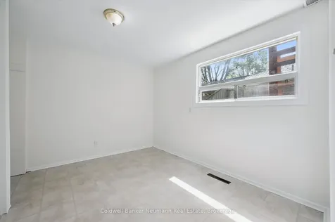 40 Fairview Boulevard Guelph ON N1G 1H4