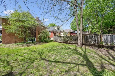 40 Fairview Boulevard Guelph ON N1G 1H4