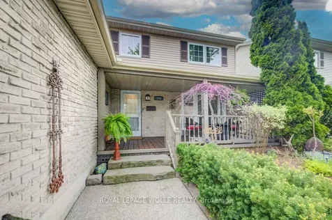 106 Parkland Crescent Waterloo ON N2N 1S4