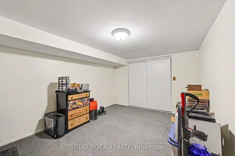 29 Jackson Court Kanata ON K2K 1B6