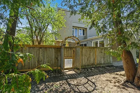 29 Jackson Court Kanata ON K2K 1B6