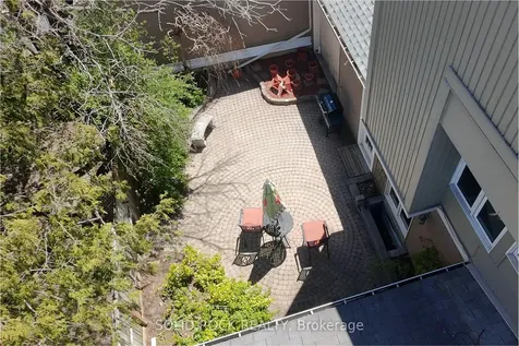 29 Jackson Court Kanata ON K2K 1B6