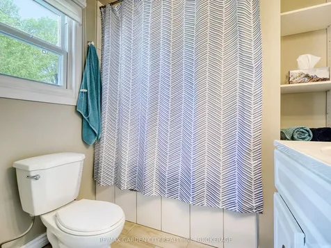 73 Harriet Street Welland ON L3B 2H6
