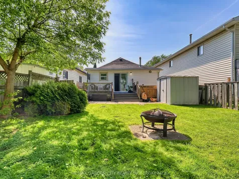73 Harriet Street Welland ON L3B 2H6