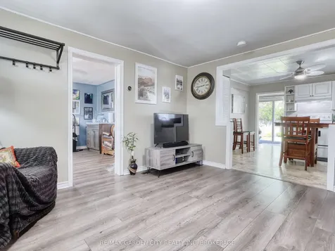 73 Harriet Street Welland ON L3B 2H6