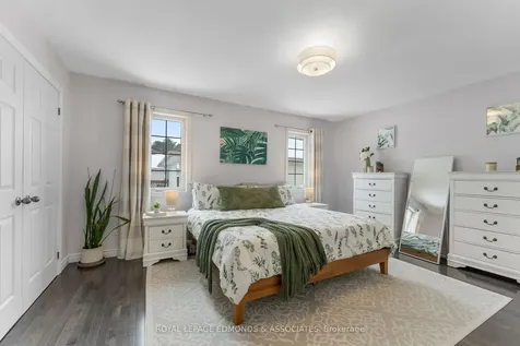 669 Fairview Avenue S Laurentian Valley ON K8A 8N4