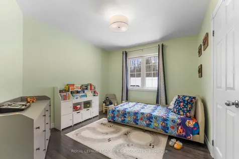 669 Fairview Avenue S Laurentian Valley ON K8A 8N4