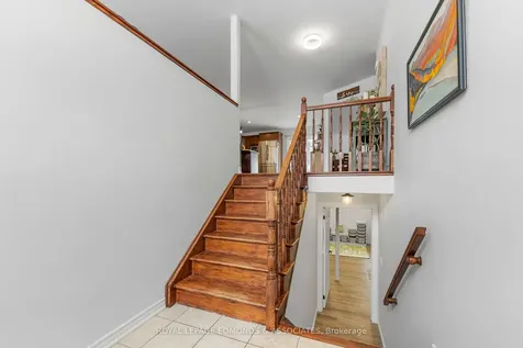 669 Fairview Avenue S Laurentian Valley ON K8A 8N4