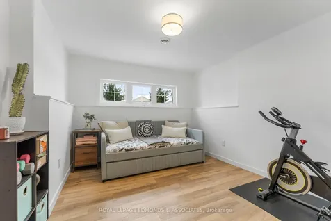 669 Fairview Avenue S Laurentian Valley ON K8A 8N4