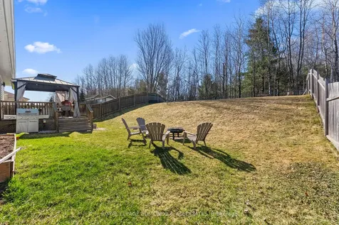 669 Fairview Avenue S Laurentian Valley ON K8A 8N4