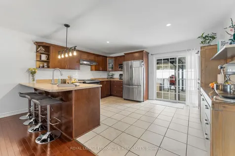 669 Fairview Avenue S Laurentian Valley ON K8A 8N4
