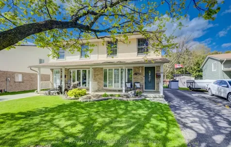 10 Meadow Woods Crescent Kitchener ON N2N 1S5
