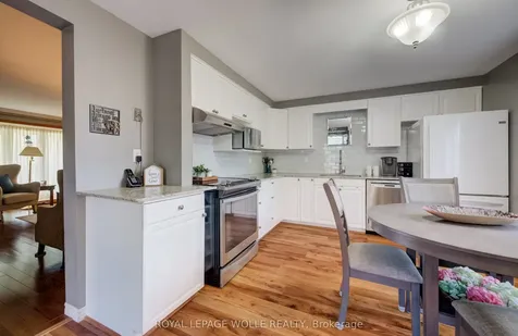 10 Meadow Woods Crescent Kitchener ON N2N 1S5