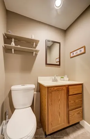 10 Meadow Woods Crescent Kitchener ON N2N 1S5