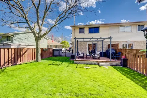 10 Meadow Woods Crescent Kitchener ON N2N 1S5