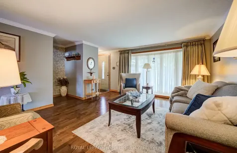 10 Meadow Woods Crescent Kitchener ON N2N 1S5