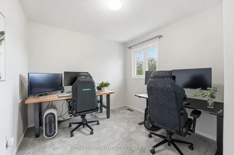 40 Barra Avenue Kanata ON K2L 2S1