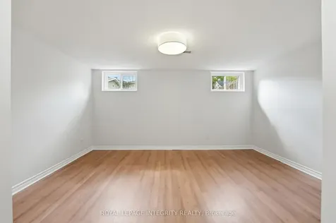 40 Barra Avenue Kanata ON K2L 2S1