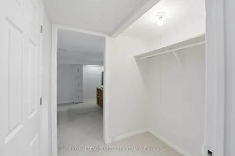 40 Barra Avenue Kanata ON K2L 2S1