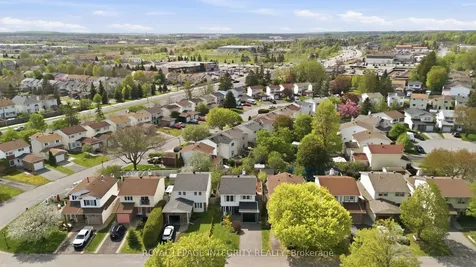 40 Barra Avenue Kanata ON K2L 2S1
