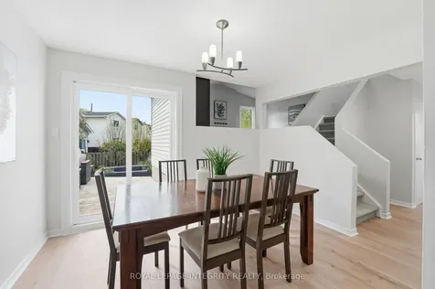 40 Barra Avenue Kanata ON K2L 2S1