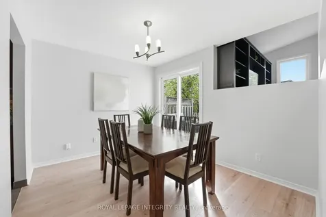 40 Barra Avenue Kanata ON K2L 2S1